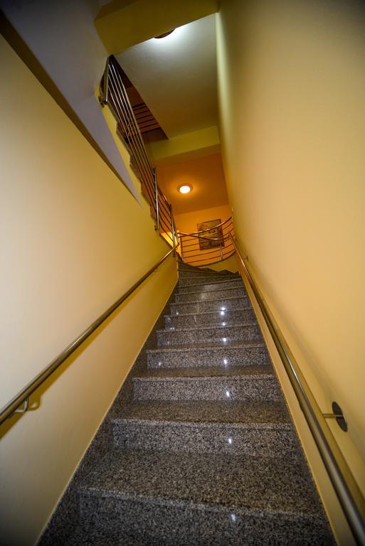 Apartments Dalmacija Starigrad Paklenica Bagian luar foto