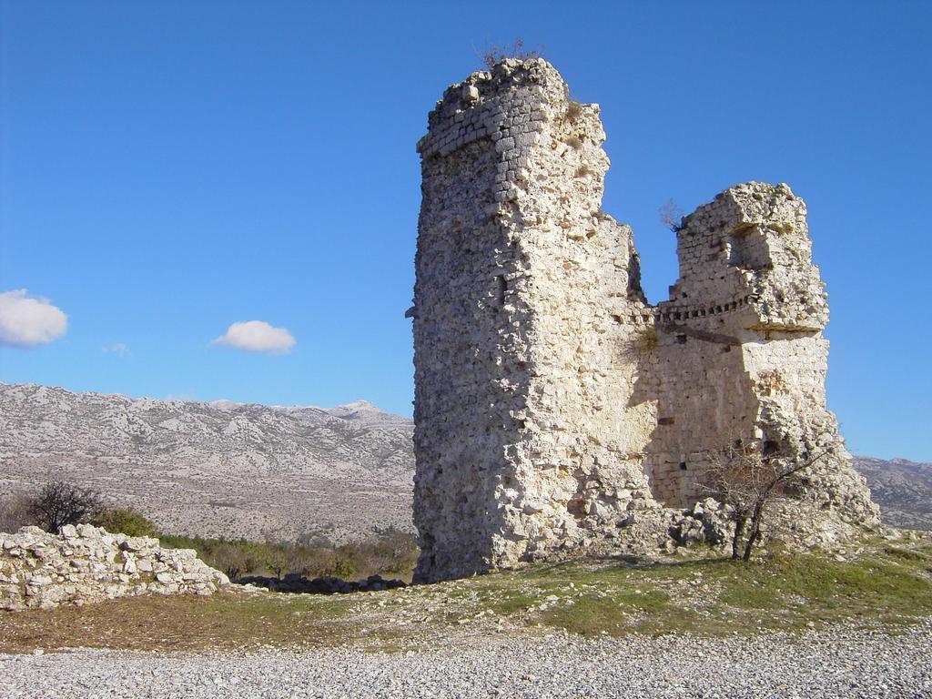 Apartments Dalmacija Starigrad Paklenica Bagian luar foto