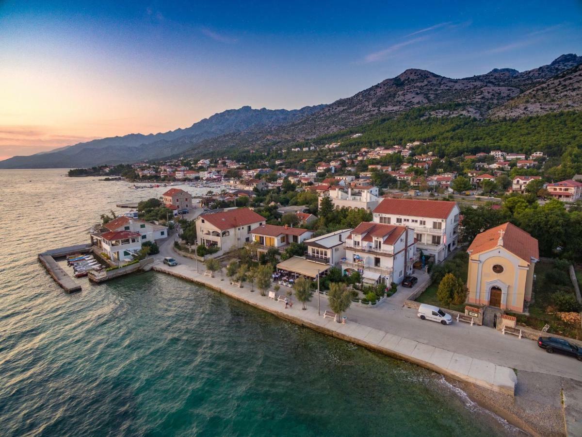 Apartments Dalmacija Starigrad Paklenica Bagian luar foto